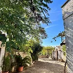 Il Trullo E Il Fortino
